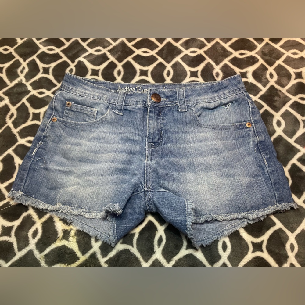 Shorts - Picture 2 of 2